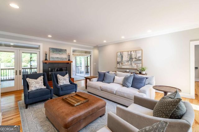 385 Woodward Way, Athens, GA 30606