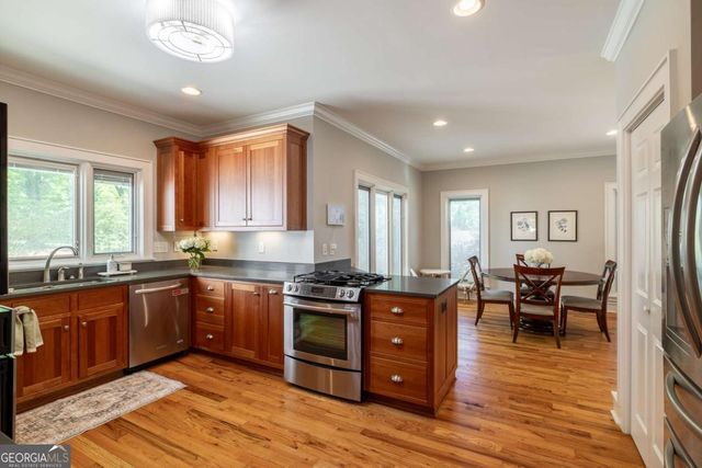 385 Woodward Way, Athens, GA 30606