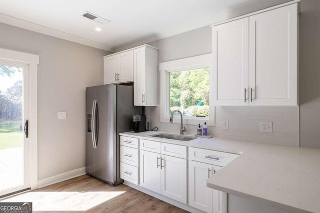385 Woodward Way, Athens, GA 30606