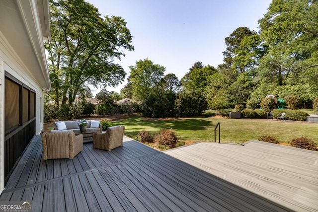 385 Woodward Way, Athens, GA 30606