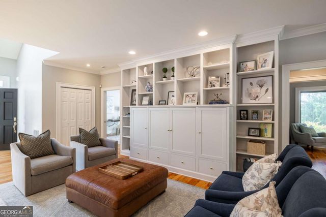 385 Woodward Way, Athens, GA 30606