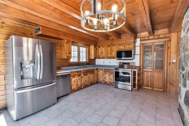 33 Woods Crossing Road, Rindge, NH 03461