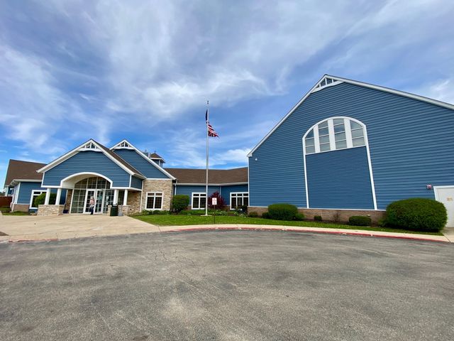 143 Liverpool Drive, Poplar Grove, IL 61065