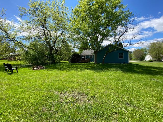 143 Liverpool Drive, Poplar Grove, IL 61065