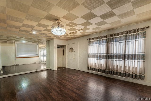 1960 Genesee Street, Buffalo, NY 14211