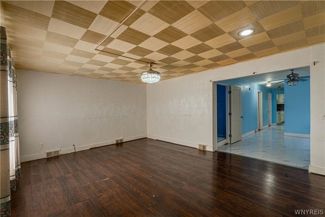 1960 Genesee Street, Buffalo, NY 14211