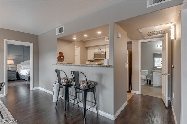 7255 West Sunset Road 2155, Las Vegas, NV 89113