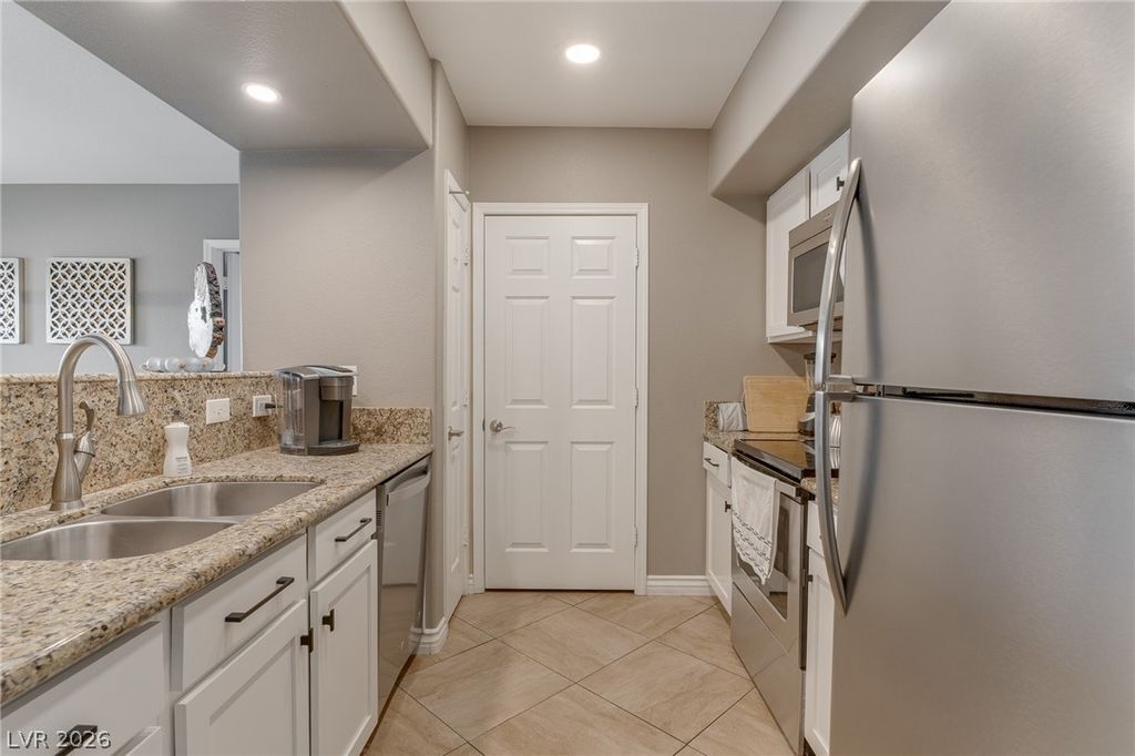 7255 West Sunset Road 2155, Las Vegas, NV 89113