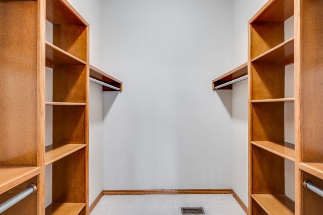 8602 W SHADOW LAKES ST., Wichita, KS 67205