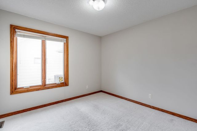 8602 W SHADOW LAKES ST., Wichita, KS 67205