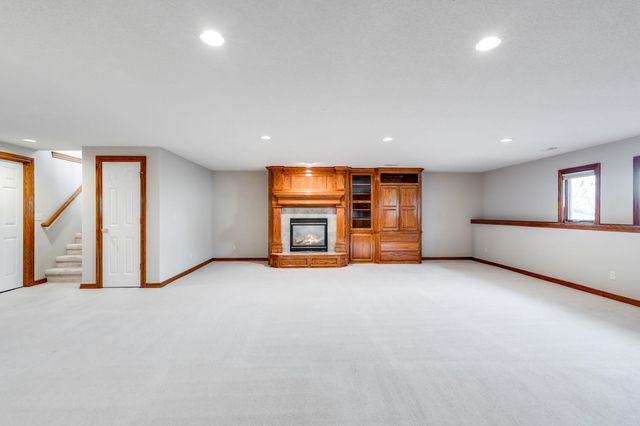 8602 W SHADOW LAKES ST., Wichita, KS 67205