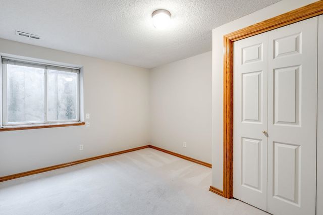 8602 W SHADOW LAKES ST., Wichita, KS 67205