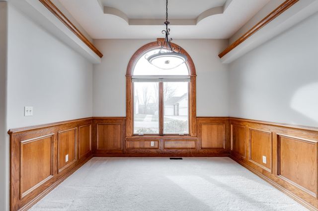 8602 W SHADOW LAKES ST., Wichita, KS 67205