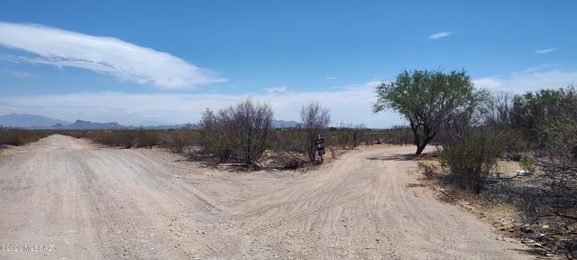 18565 W McClean Road, Marana, AZ 85653