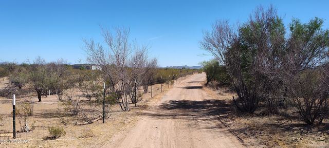 18565 W McClean Road, Marana, AZ 85653