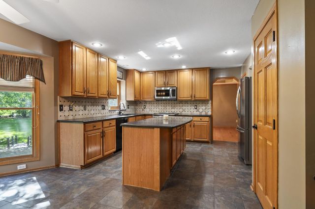 13187 Brandon Circle, Pickerington, OH 43147