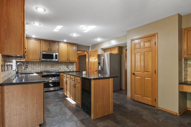 13187 Brandon Circle, Pickerington, OH 43147