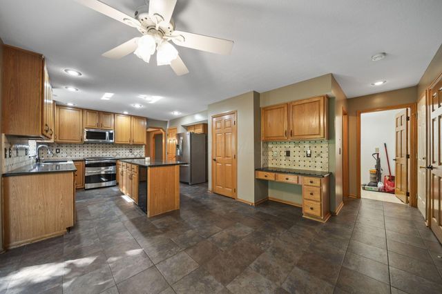 13187 Brandon Circle, Pickerington, OH 43147