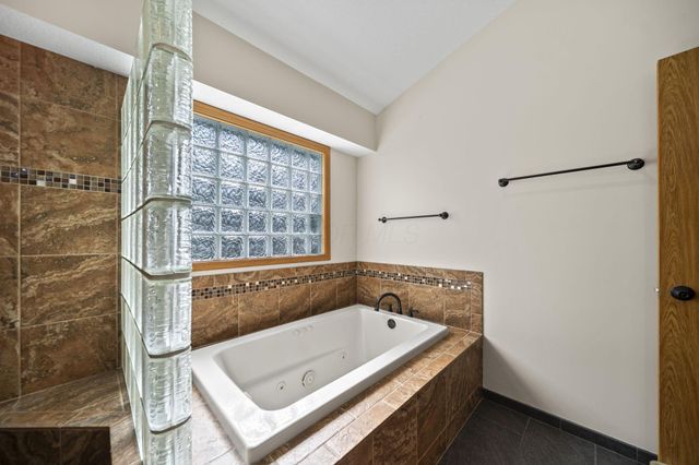 13187 Brandon Circle, Pickerington, OH 43147