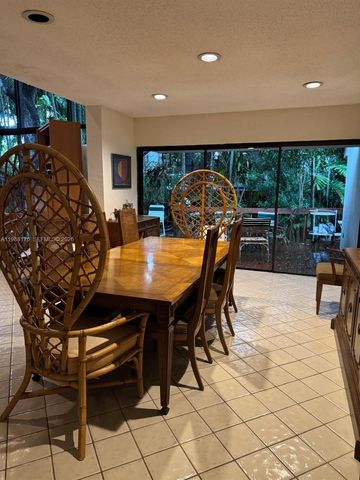 1753 Nocatee Dr, Miami, FL 33133