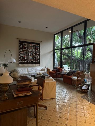 1753 Nocatee Dr, Miami, FL 33133