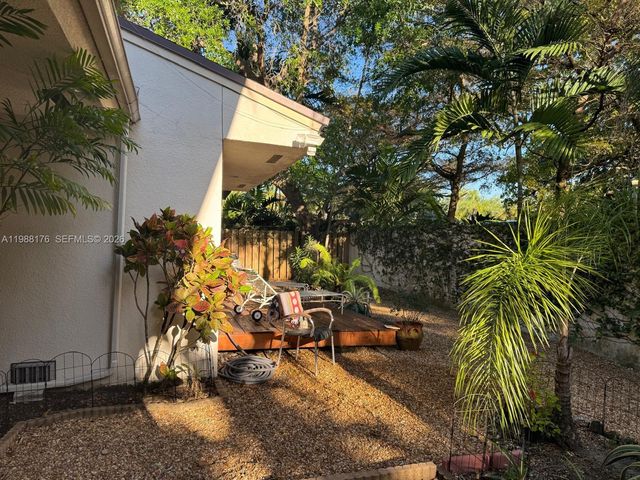 1753 Nocatee Dr, Miami, FL 33133