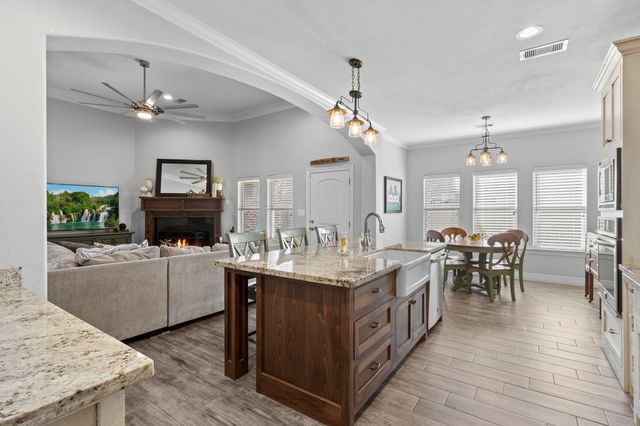 445 Bryant Blvd, Bridge City, TX 77611