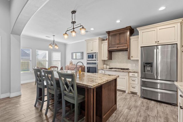 445 Bryant Blvd, Bridge City, TX 77611