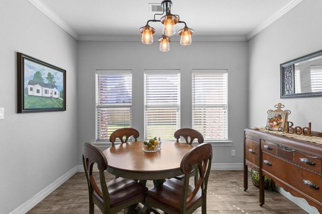 445 Bryant Blvd, Bridge City, TX 77611