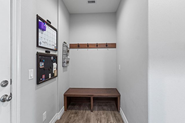 445 Bryant Blvd, Bridge City, TX 77611