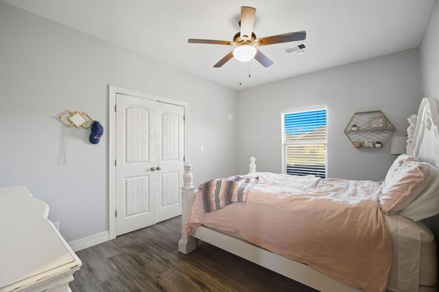 445 Bryant Blvd, Bridge City, TX 77611