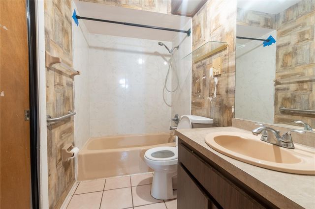2227 BENSON STREET, Sarasota, FL 34231