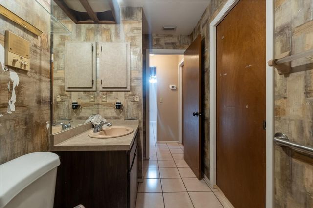 2227 BENSON STREET, Sarasota, FL 34231