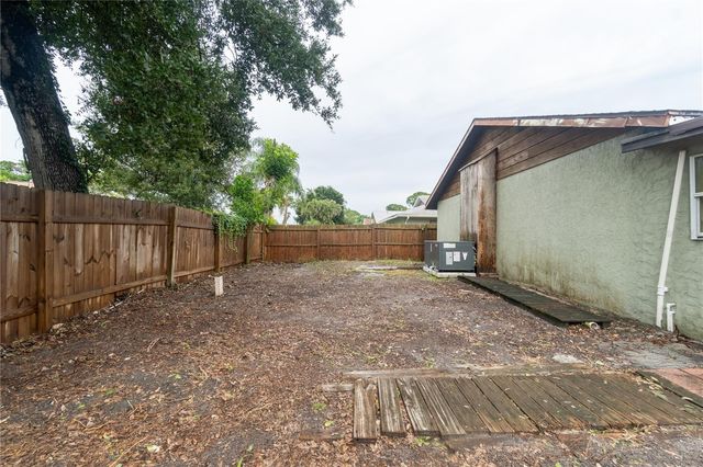 2227 BENSON STREET, Sarasota, FL 34231