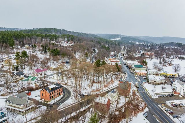 13 Goshen Road, Bradford, VT 05033