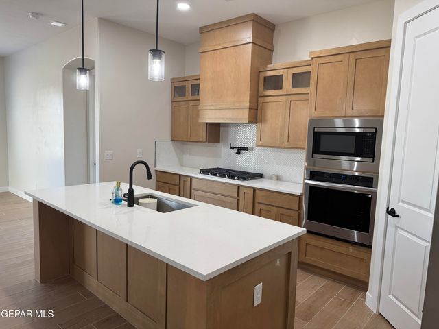 13988 SUMMER HAIL Avenue, El Paso, TX 79928