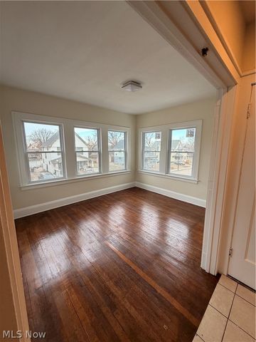 1333 E 142nd Street, East Cleveland, OH 44112