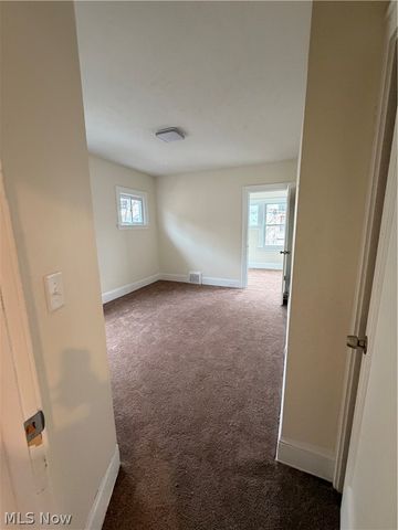 1333 E 142nd Street, East Cleveland, OH 44112