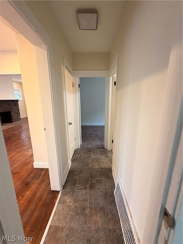 1333 E 142nd Street, East Cleveland, OH 44112