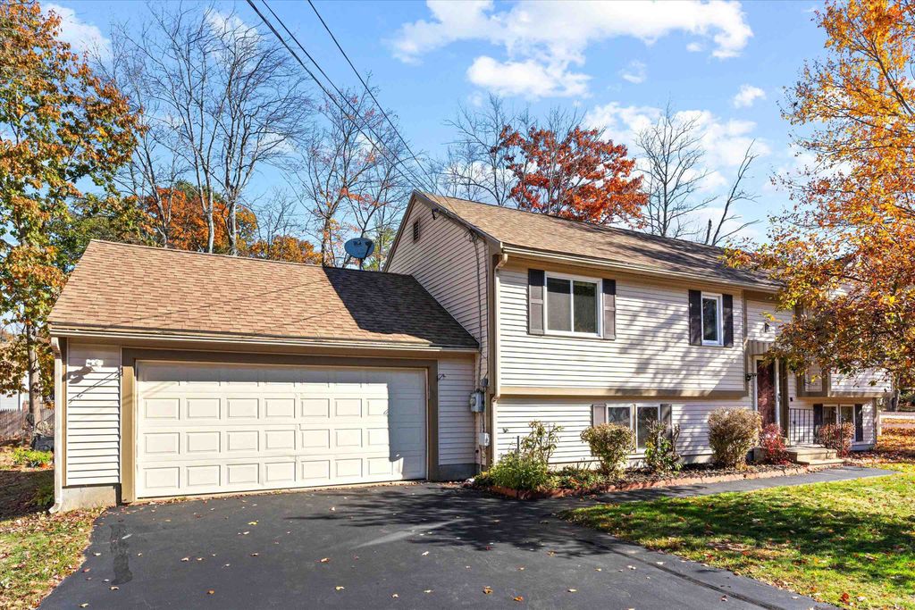 18 Brookfield Drive, Rochester, NH 03867