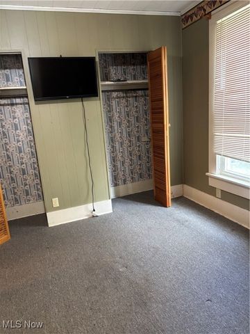 1243 Gomber Avenue, Cambridge, OH 43725