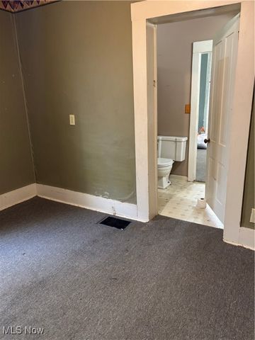 1243 Gomber Avenue, Cambridge, OH 43725