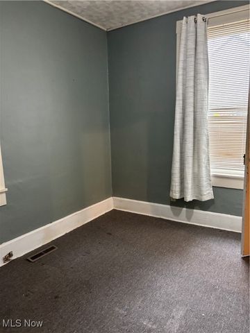 1243 Gomber Avenue, Cambridge, OH 43725