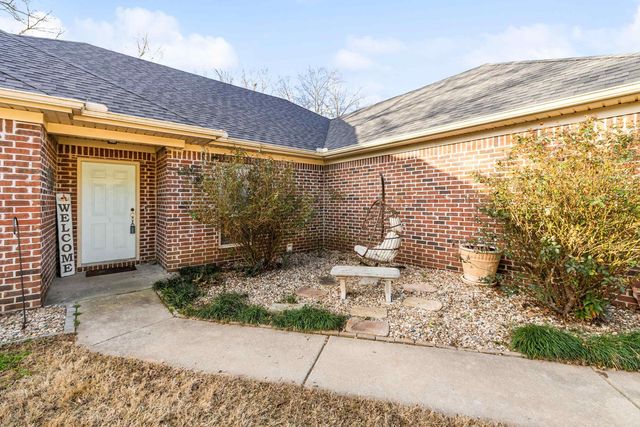 350 Meadow Creek Drive, Haskell, AR 72015