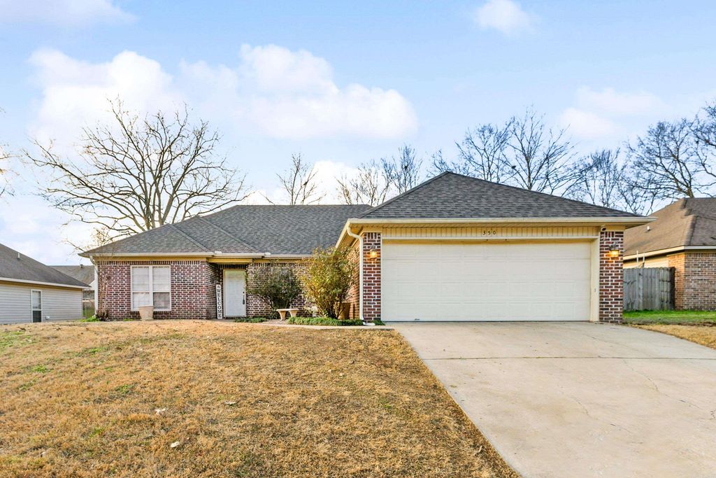 350 Meadow Creek Drive, Haskell, AR 72015