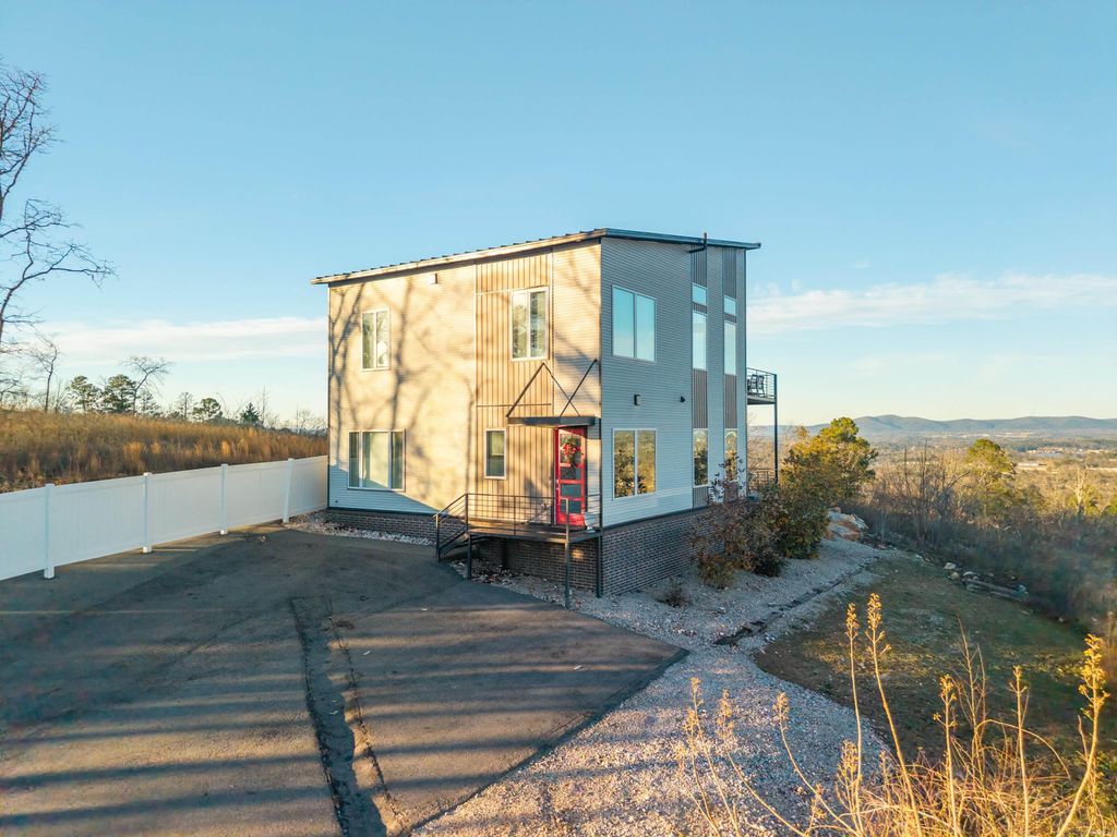 117 E Riante, Hot Springs, AR 71913