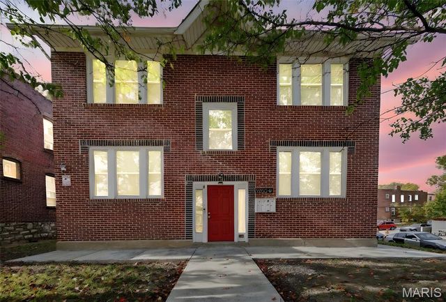 5803 S Kingshighway Boulevard 1N, St Louis, MO 63109