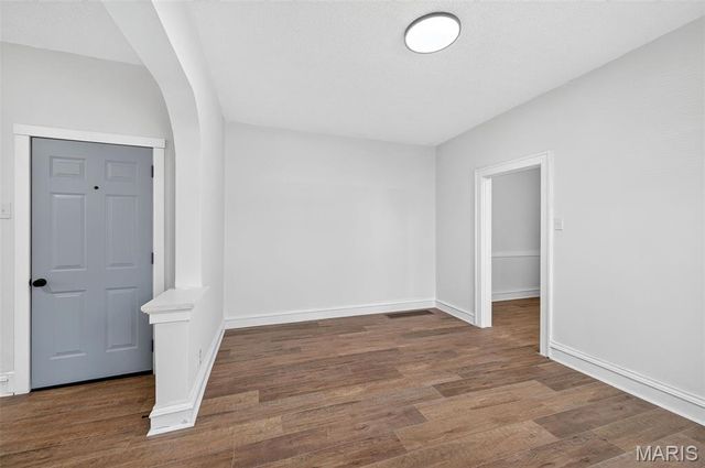 5803 S Kingshighway Boulevard 1N, St Louis, MO 63109