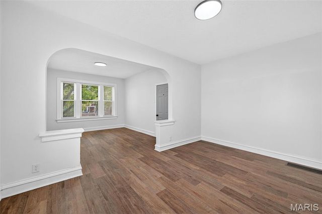 5803 S Kingshighway Boulevard 1N, St Louis, MO 63109