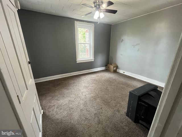 311 W HIGH ST, Womelsdorf, PA 19567